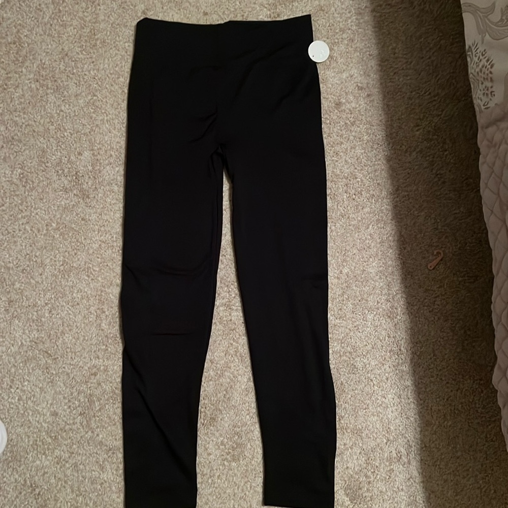 EZ by Nina Leonard black leggings. Size large NWT